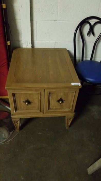 End Table- Cool Designs- Project or Use
