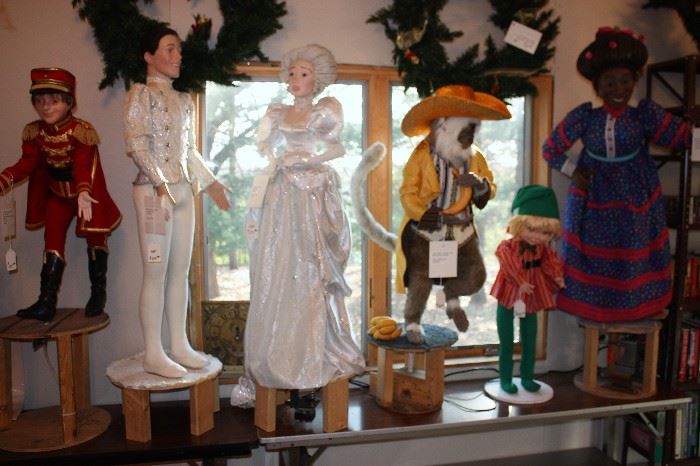 Huge Christmas Collectibles Sale In Eagan Mn Starts On 11 10 2017