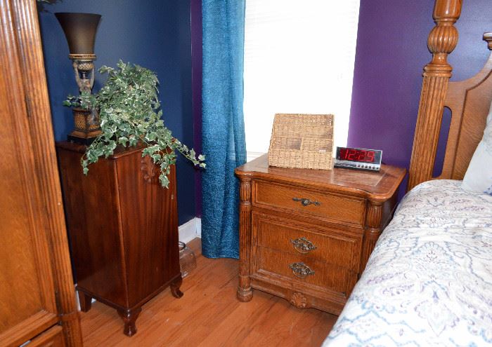 French comode; nightstand