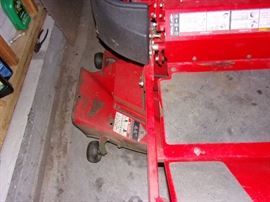 Snapper Zero Turn Mower 44 inch deck 238.5hours, Kohler command 8hp approx 6 years old