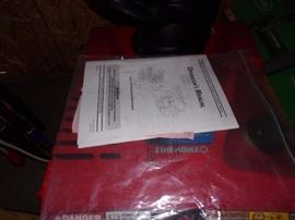 Troy-Bilt 21" Snow Thrower/Blower 123cc 4 cycle. Like brand new!