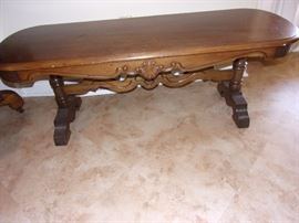 Vintage/Antique coffee/sofa/window table