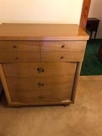 Mid Century Modern 4 piece Queen Size Bedroom Suite with Bookcase Headboard