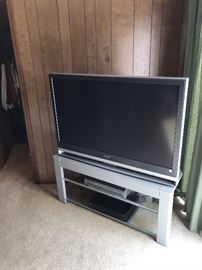 48" Sony Rear Projection TV with Stand