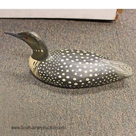  Hand Painted & Hand Carved Water Loon by "Jimmy Bowden" in good condition

approximately 12"l x 4"w x 4 3/4"h 