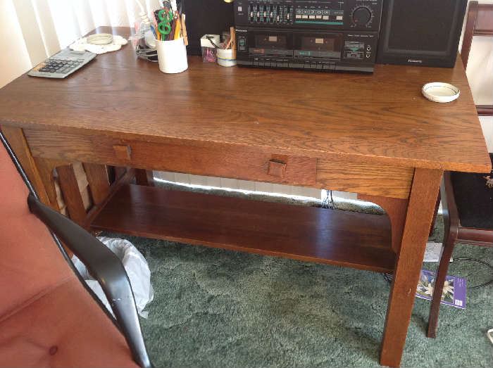 1 Drawer Vintage Desk $ 120.00