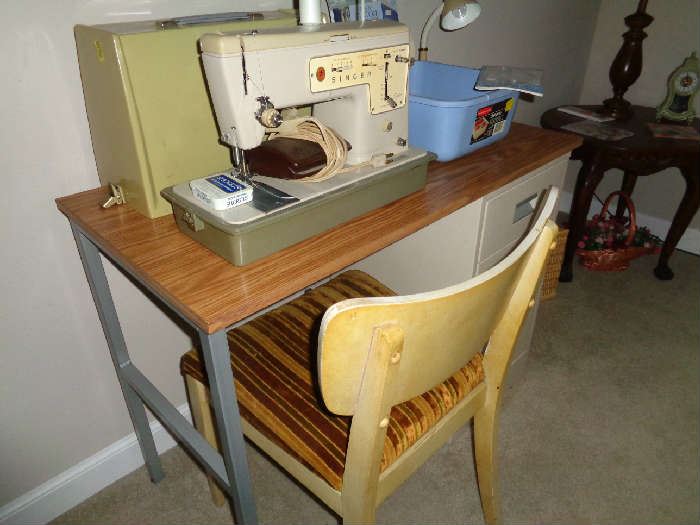 sewing desk/chair & sewing machine