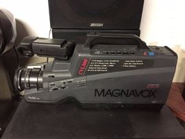 Vintage Magnavox CVL300 CCD Camcorder