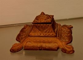 VINTAGE DESK INKWELL 