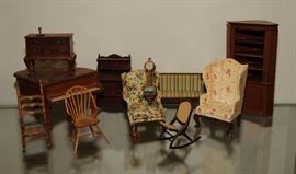 MINIATURE ANTIQUE DOLL HOUSE FURNITURE  