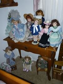 CONSOLE TABLE, DOLLS