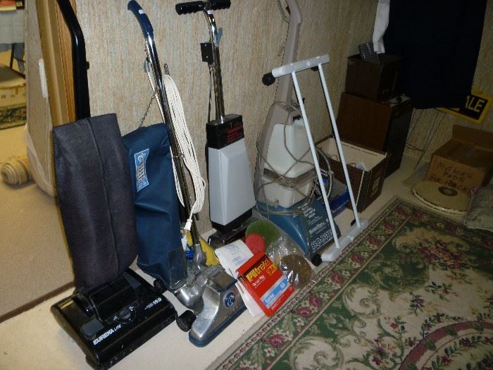 VACUUMS, CARPET CLEANERS