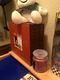 Vintage toys and collectibles.