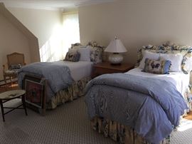 Twin Bedroom 