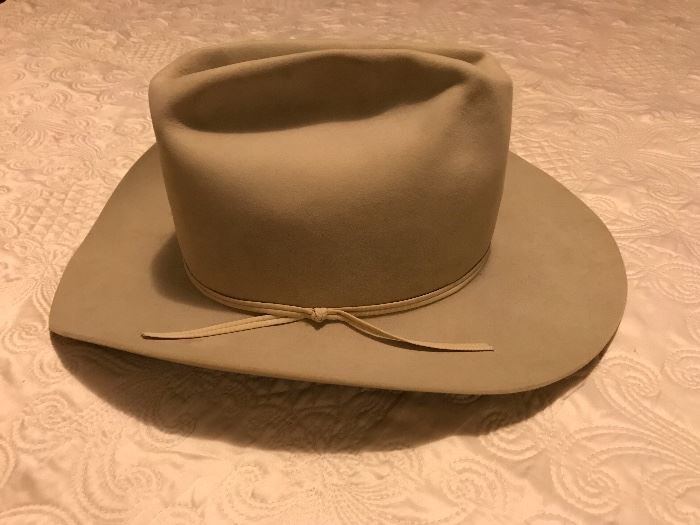 Stetson Gentleman’s Western Hat
39.—
