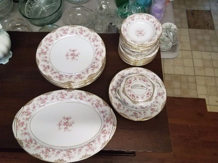 Noritake Charmaine 27 piece set