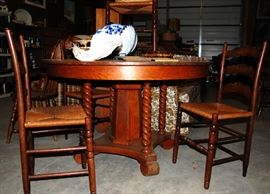 Unusual Spiral Leg Round Oak Table & 4 Rope Bottom Chairs