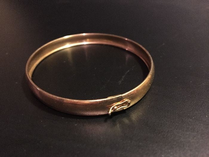 14k Gold bracelet with clasp