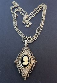 Vintage Cameo Necklaac