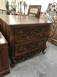 Rysso. Peters custom made cabinets

Retail $4700 each

Sale price $1200 for pair