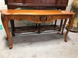Ethan Allen legacy sofa table
$125