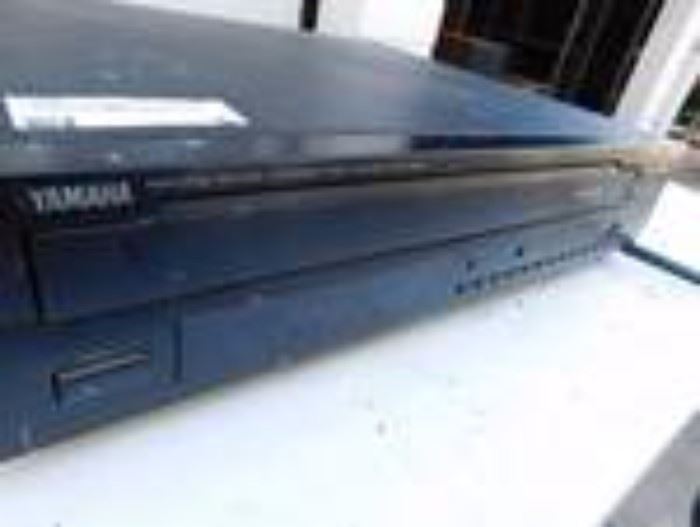 Yamaha Compact Disc Player