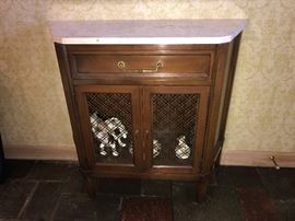Entry cabinet