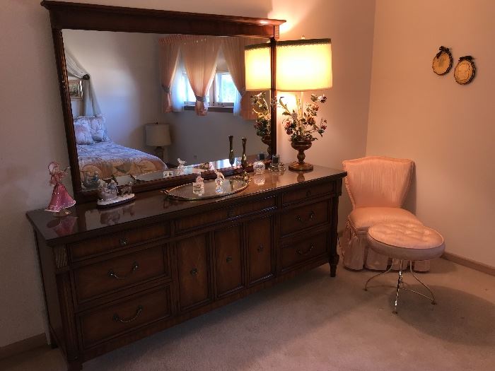 Dresser with mirror, vanity chair and vanity stool