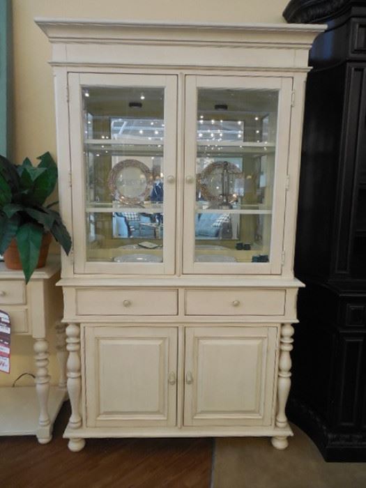 ON SITE Furniture Store Auction in Middletown, NY starts on 11/4/2017