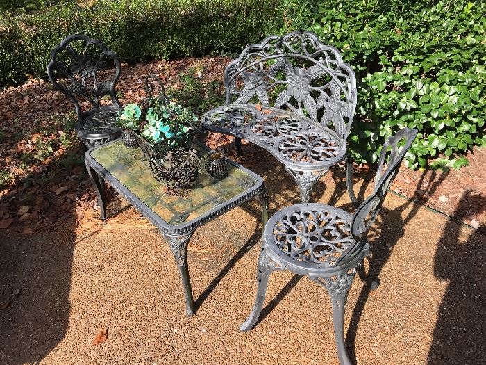 wrought iron outdoor furniture