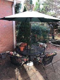 Outdoor table w/umbrella & 4 chairs