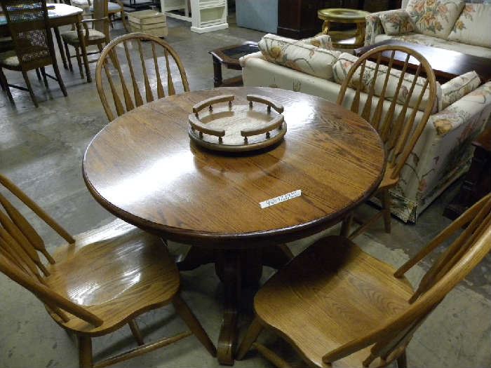 Wood Table, 4 Chairs, 2 Leaves, Lazy Susan