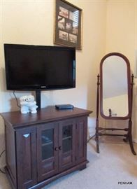 Cabinet has side doors also for extra storage