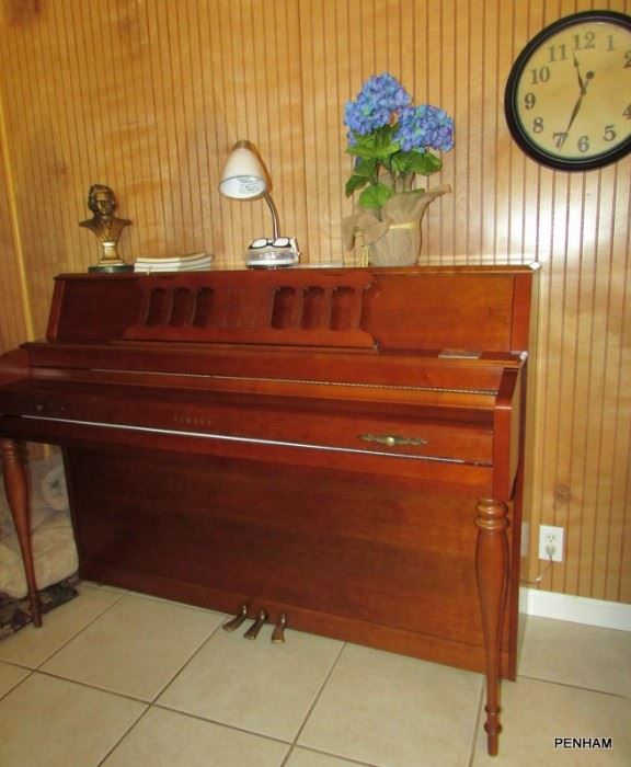 Yamaha Piano w/bench...sounds beautiful too!