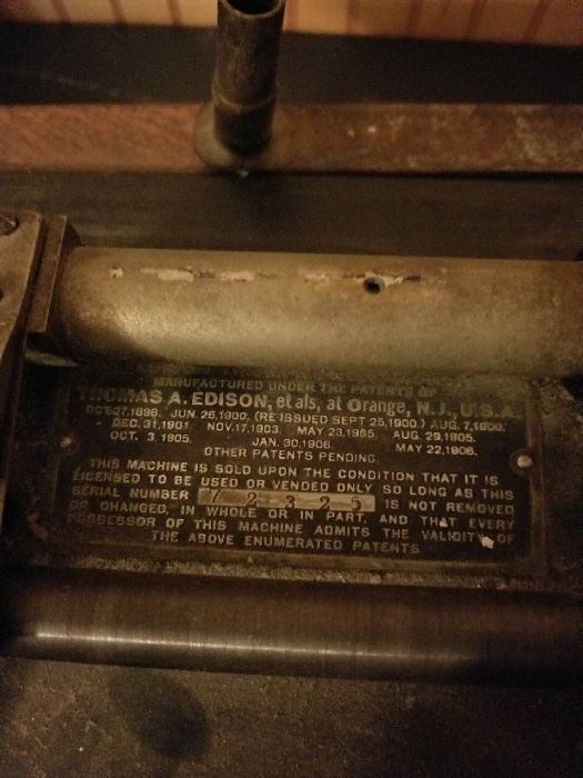 Edison Triump Phonograph, 1904-1909, serial number 72325
