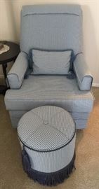 Rocking Chair w Matching Ottoman