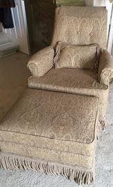 Arm Chair w Matching Ottoman