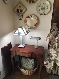 Expandable to double depth, the second top piece rests on top of first when legs are brought back together ~ Vintage desk lamp!