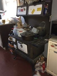 Muscogee antique wood burning stove