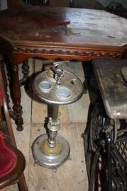 Great vintage ashtray