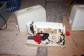 Nelco Super Deluxe sewing machine\