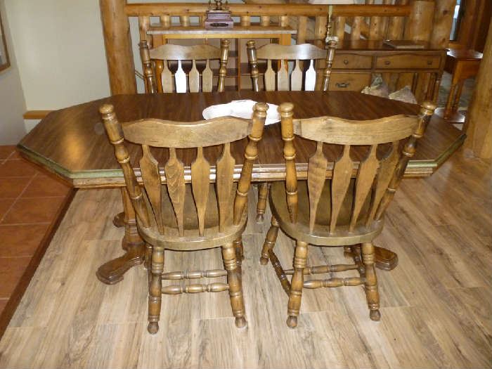 DINING TABLE W/LEAF & 4 CHAIRS