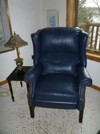 LEATHER RECLINER, SIDE TABLE, LAMP