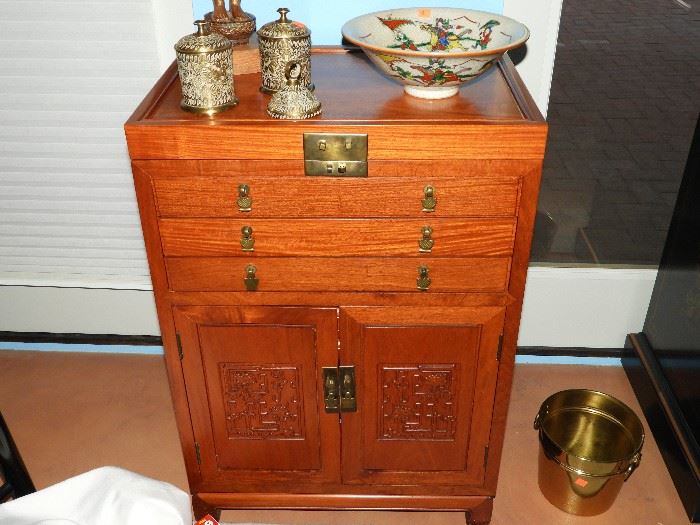 Lovely Oriental chest with 3 drawers