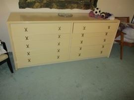 MID-CENTURY MODERN JOHN STUART BEDROOM SUITE