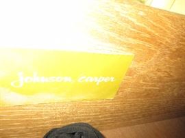 MID-CENTURY JOHNSON CARPER BEDROOM SUITE