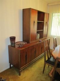 MID-CENTURY MODERN DINING ROOM SUITE