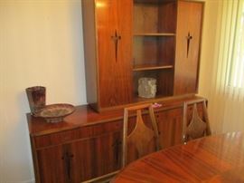 MID-CENTURY MODERN DINING ROOM SUITE