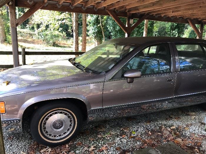 '93 Cadillac Fleetwood Deville 75000 mile with a current Emmision