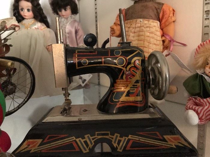 miniature sewing machine